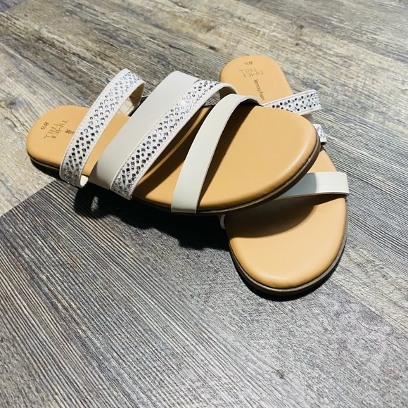 Time and Tru sandals - Picture 6 of 7